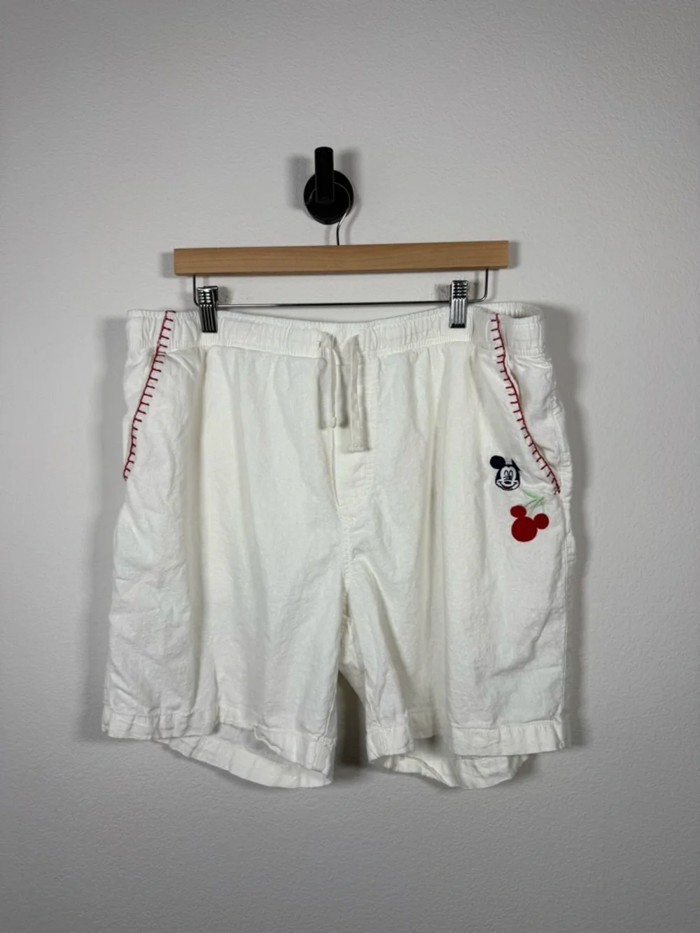 Old Navy x Disney Mickey Mouse Linen Blend Shorts Sea Salt XL Embroidered 2025